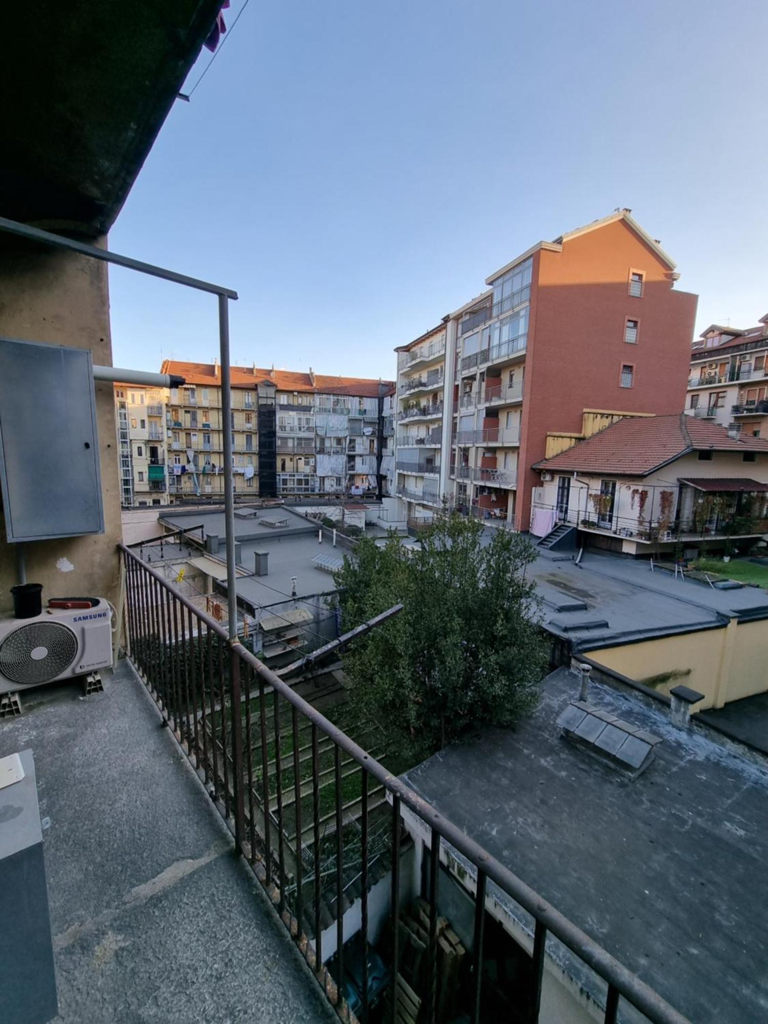 Modern Near Pala Alpitour In Turin